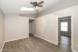 5118 Somerton Ct in Jacksonville, FL - Building Photo - Building Photo