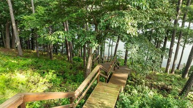 44 Devizis Dr in Bella Vista, AR - Building Photo - Building Photo