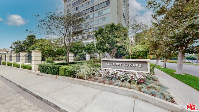 2222 Ave of the Stars in Los Angeles, CA - Foto de edificio - Building Photo