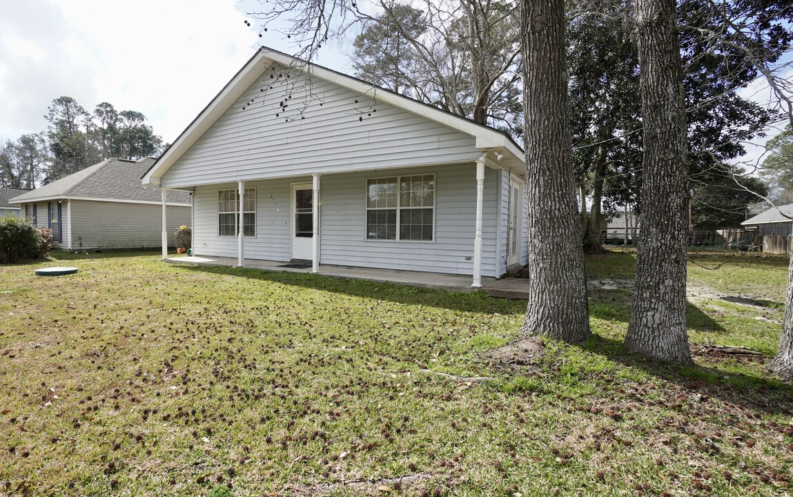 1425 Live Oak St in Slidell, LA - Building Photo