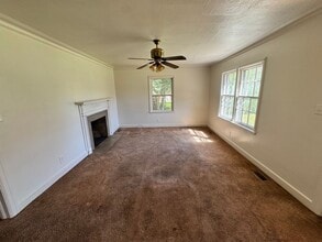 906 Mark Dr in Shelby, NC - Building Photo - Building Photo