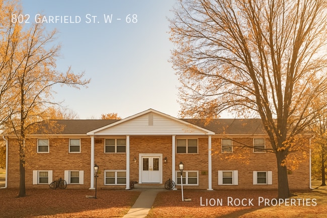 802 Garfield St W in Anoka, MN - Building Photo - Building Photo