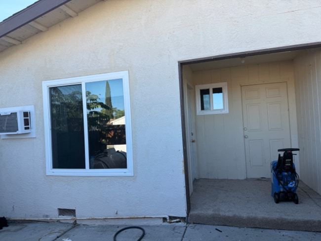 6563 Brentwood Blvd in Brentwood, CA - Building Photo - Building Photo
