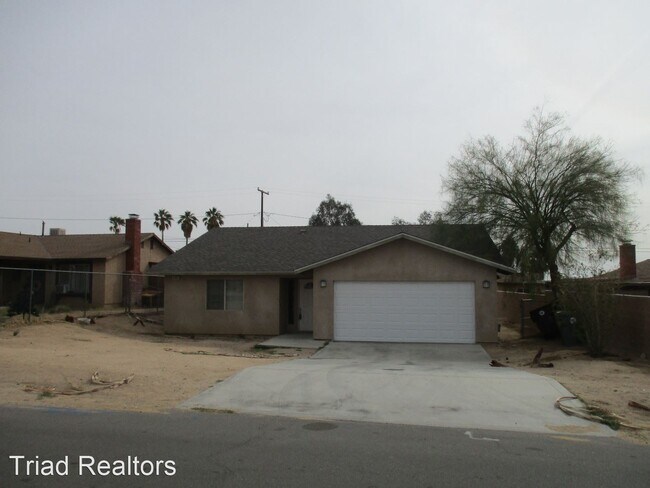 6087 Daisy Ave photo'