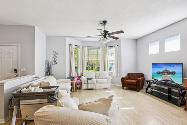 7435 Arlington Grove Cir in Tampa, FL - Building Photo - Building Photo