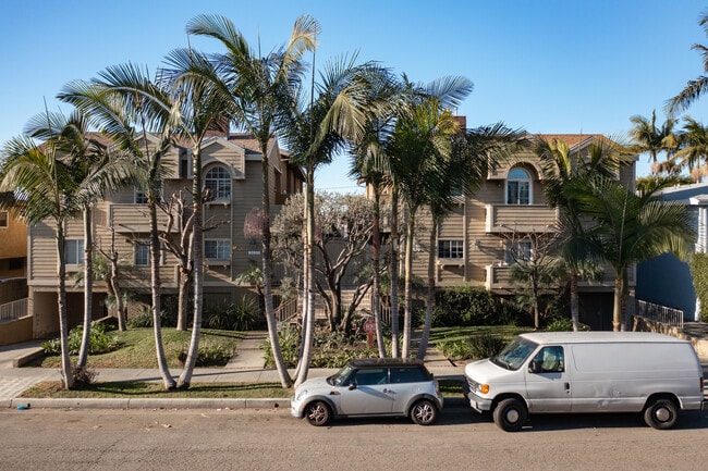 3647 Jasmine Ave in Los Angeles, CA - Building Photo - Building Photo