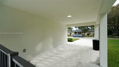 255 Grant Dr in Coral Gables, FL - Building Photo - Building Photo