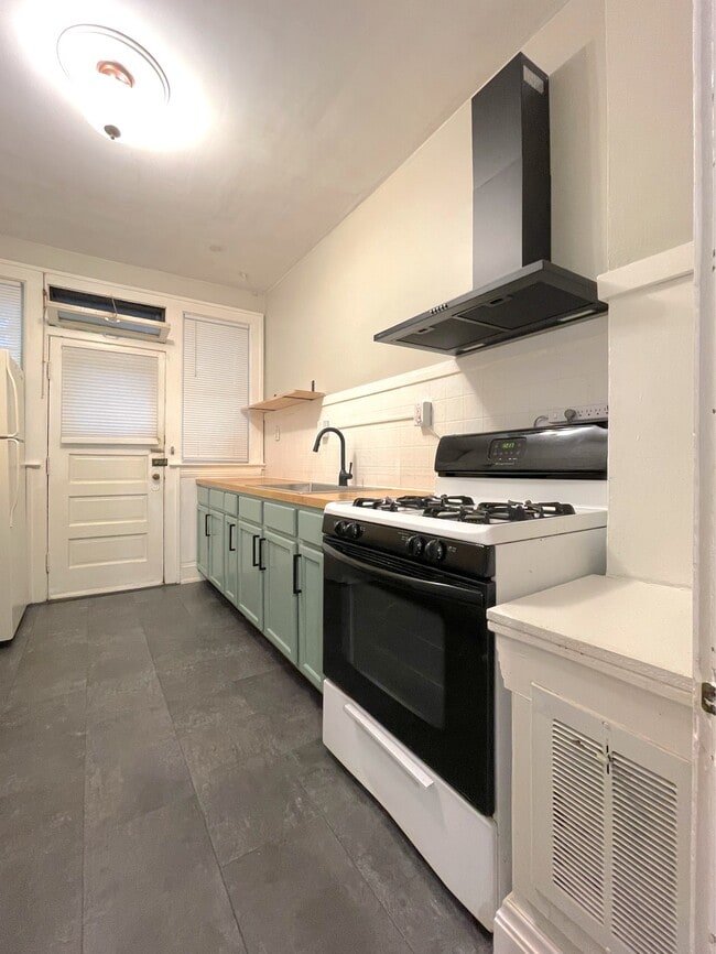 11305 Clifton Blvd, Unit 3