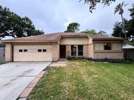 15231 Cabots Landing Dr in Houston, TX - Building Photo