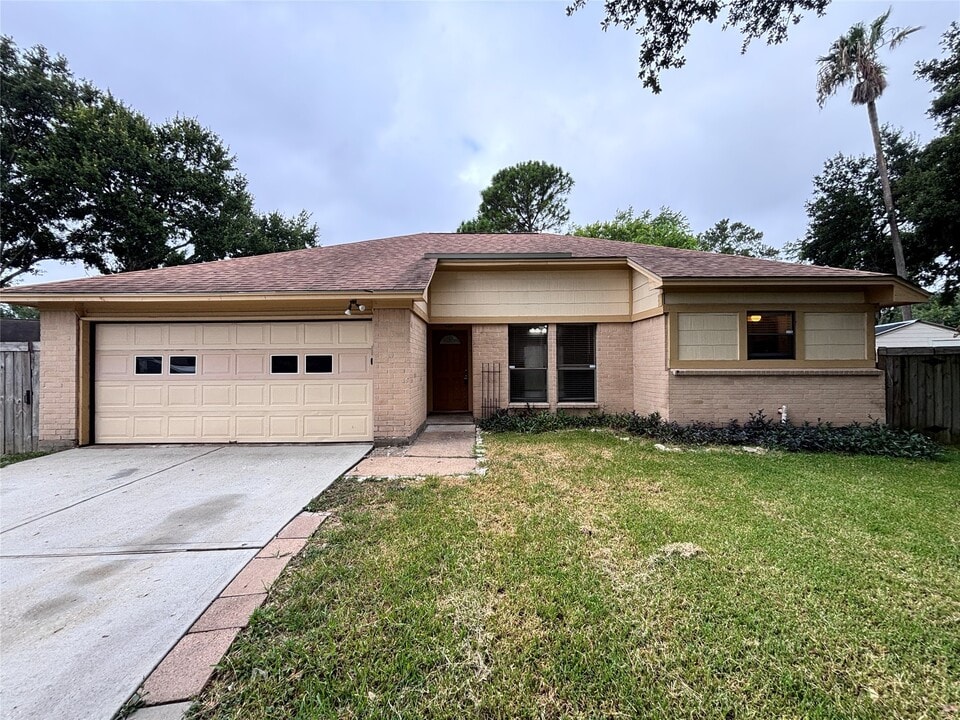 15231 Cabots Landing Dr in Houston, TX - Building Photo