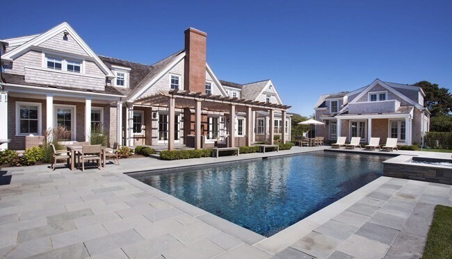 21 Woodbine St in Nantucket, MA - Building Photo - Building Photo