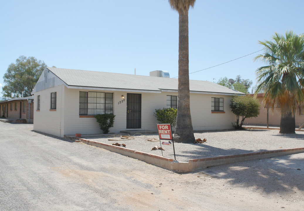 1220-1224 N Richey Blvd in Tucson, AZ - Foto de edificio