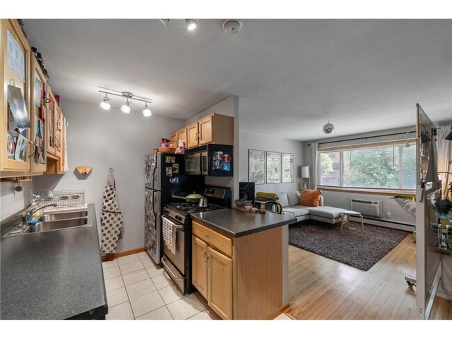 property at 2112 Garfield Ave