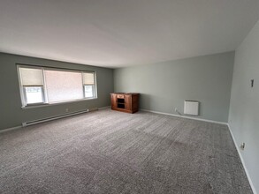 1118 1/2 Grove Ave in Racine, WI - Building Photo - Building Photo