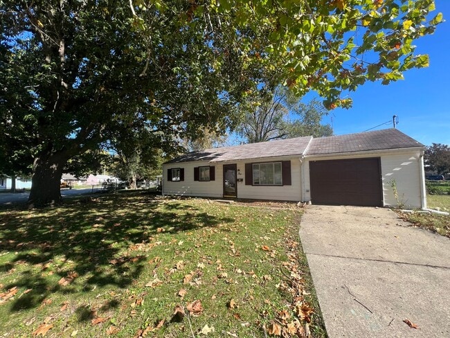 property at 1 Ridge Ct