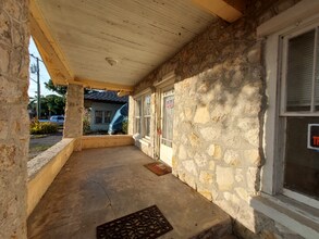 2713 5th St W in Bradenton, FL - Building Photo - Building Photo