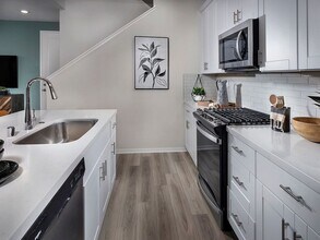 1231 Brush Crk in Mission Viejo, CA - Building Photo - Building Photo