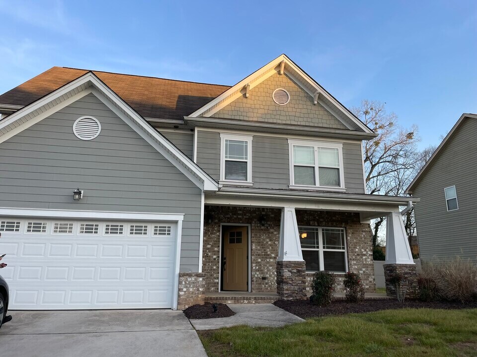 7506 Hampstead Hall Dr in Ooltewah, TN - Building Photo