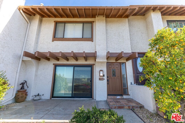1709 Cam De Villas in Burbank, CA - Building Photo - Building Photo