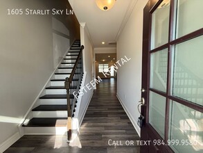 1605 Starlit Sky Ln in Cary, NC - Building Photo - Building Photo