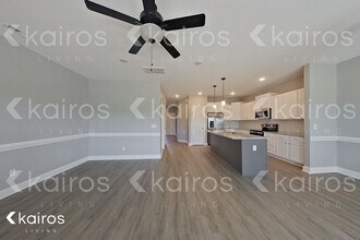 3716 Oak Leaf Wy in Greenville, NC - Foto de edificio - Building Photo