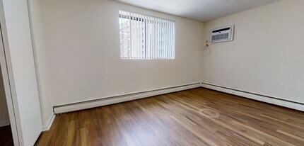 16 Whites Ave, Unit 13 in Watertown, MA - Building Photo - Building Photo