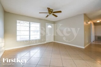 325 Tall Pine Ln in Sanford, FL - Building Photo - Building Photo
