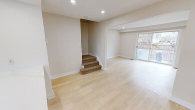 Tindale & Quigley in Hamilton, ON - Building Photo - Building Photo