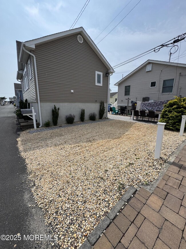 29 E Dune Way in Lavallette, NJ - Building Photo - Building Photo