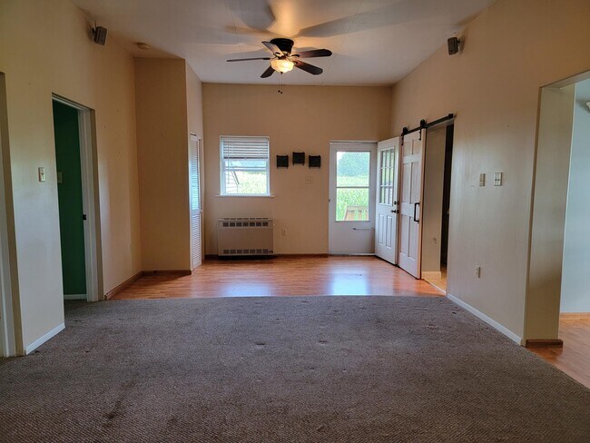 1510 Rothsville Rd in Lititz, PA - Foto de edificio - Building Photo
