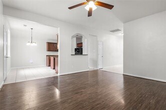 1104 Primrose Dr in Sanger, TX - Building Photo - Building Photo