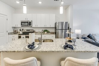 Beacon Landing in Ocean Isle Beach, NC - Foto de edificio - Building Photo