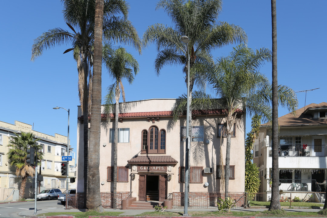 G & G Apartments in Los Angeles, CA - Building Photo