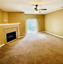 585 McWilliams Rd SE in Atlanta, GA - Building Photo - Building Photo