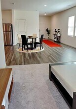 14141 Emeric St in Pilot Point, TX - Foto de edificio - Building Photo
