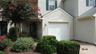 1311 Stillwater Ct in Newport News, VA - Building Photo