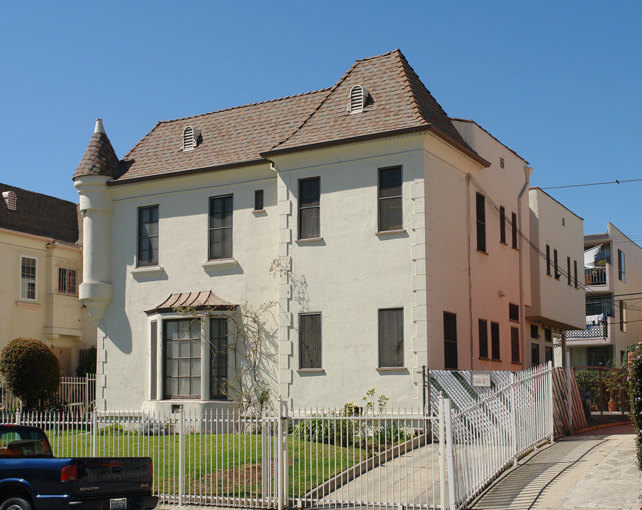 871 N Alexandria Ave in Los Angeles, CA - Foto de edificio