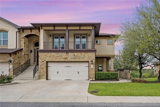 321 Lombardia Dr in Lakeway, TX - Building Photo - Building Photo