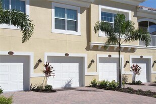 4256 Expedition Wy in Osprey, FL - Building Photo