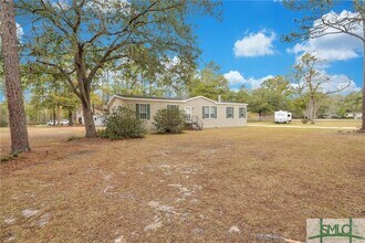 329 Shellie Helmey Rd in Guyton, GA - Foto de edificio - Building Photo