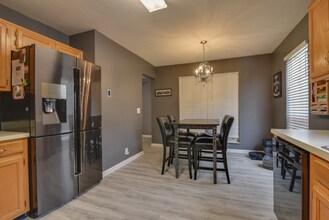 2301 N Cromwell Ct in Mount Juliet, TN - Foto de edificio - Building Photo