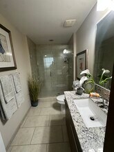 13781 SW 170th Ter, Unit B1 in Miami, FL - Foto de edificio - Building Photo