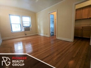 535 W Arlington Pl, Unit #536-315 in Chicago, IL - Foto de edificio - Building Photo