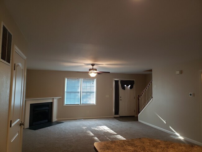 property at 1726 Glenbridge Rd