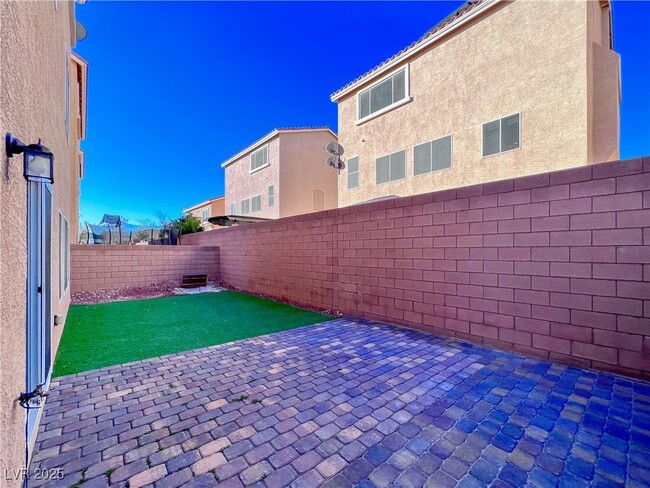 9725 Morgan Creek Ct in Las Vegas, NV - Building Photo - Building Photo