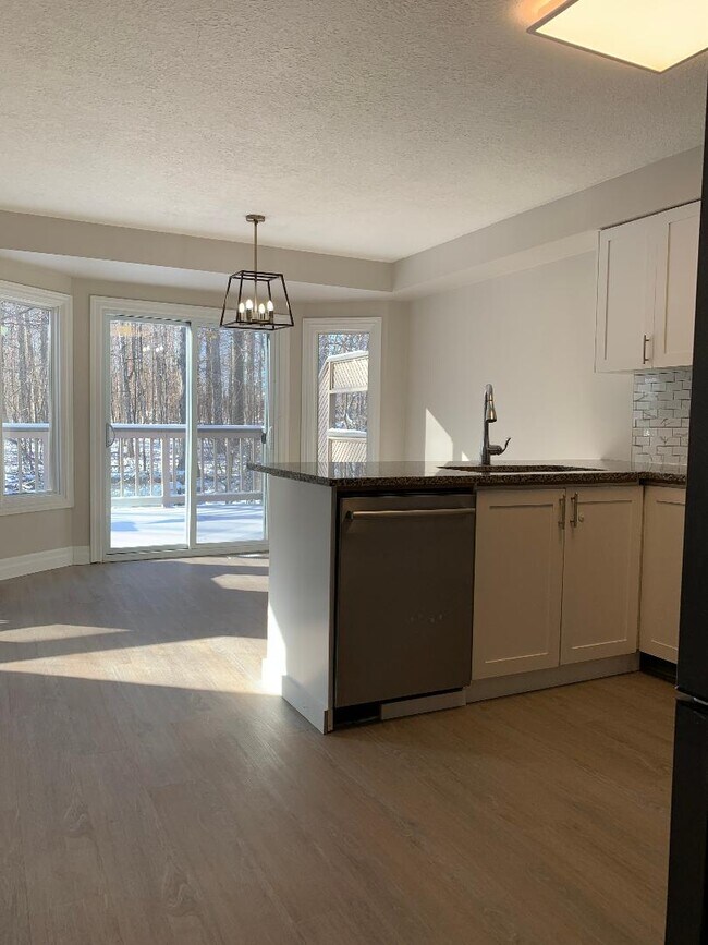 65 Penelope Dr in Kitchener, ON - Building Photo - Building Photo