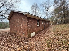 2116 Greenoak Dr in Shelby, NC - Building Photo - Building Photo