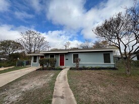 4223 Seabrook Dr in San Antonio, TX - Building Photo