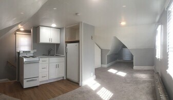 202 N 5th St in Emmaus, PA - Building Photo