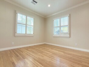 16918 Schoolcraft St in Los Angeles, CA - Building Photo - Building Photo